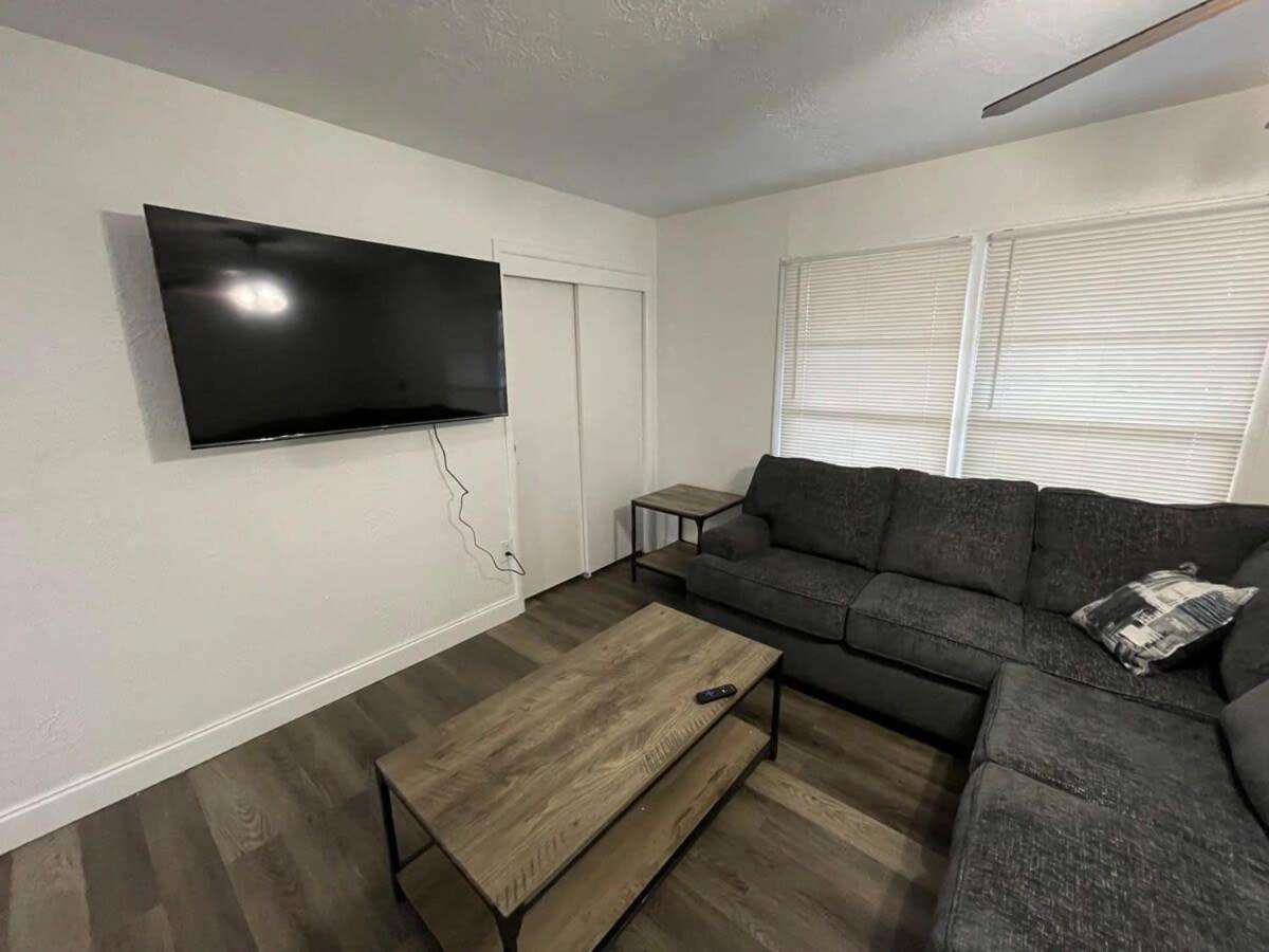 Cozy 3-Bedroom, 1-Bath Home Close To Fort Sill Lawton Exterior photo